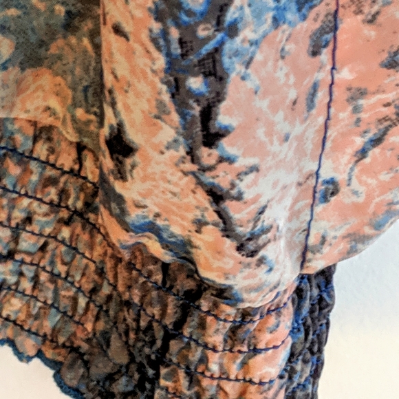 Uniti Abstract Marble Print Dolman Top Small - Picture 2 of 5